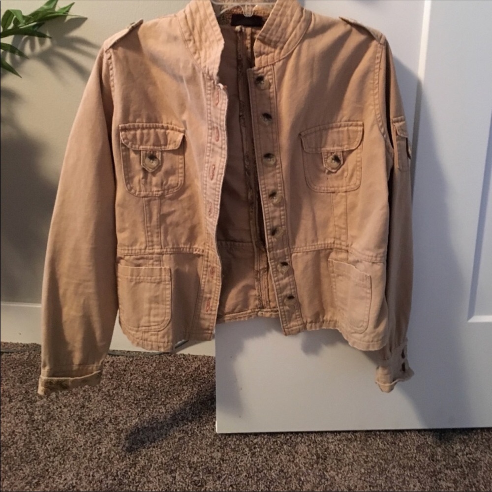 Nice light weight jacket size XL